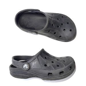 CROCS $35 Unisex Youth Size 1 Black Waterproof Classic Slip On Clog Shoes #86